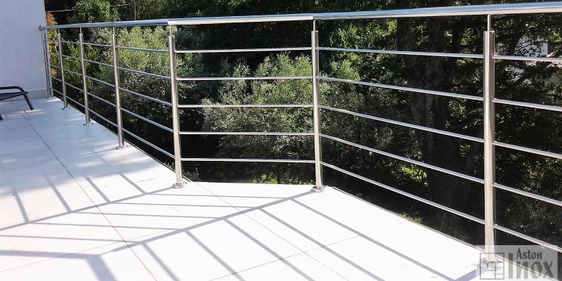 Inox ograda za balkone sa horizontalnim ispunama